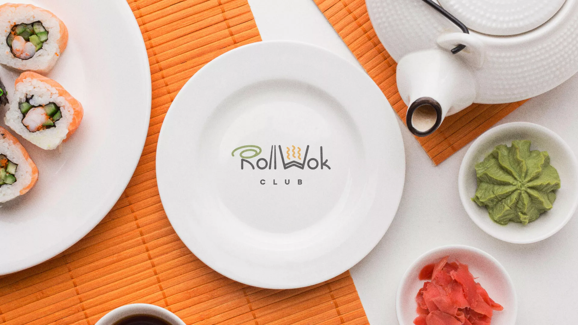 Разработка логотипа и фирменного стиля суши-бара «Roll Wok Club» в Первомайске